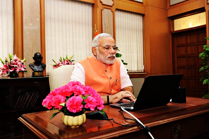 "Let Us Code for Aatmanirbhar Bharat": PM Narendra Modi Appeals Tech Community to Develop Indian Apps