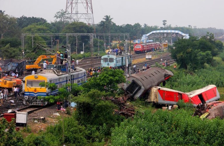 Balasore Train Accident: बालासोर रेल हादसे में नया अपडेट, CBI ने रेलवे के 3 कर्मचारियों को किया गिरफ्तार…जानिए पूरा मामला