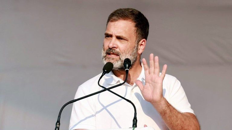 Rahul Gandhi:  तेलंगाना में विपक्षियों पर बरसे राहुल गांधी! बोले- ‘केसीआर ने जितने पैसे लूटे, कांग्रेस वसूलेगी…