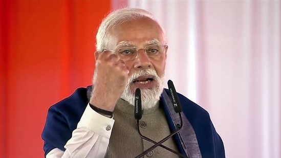 PM Modi: ‘सोने की तस्करी का खेल किसी से नहीं छिपा, ‘इंडी’ गठबंधन काम नहीं होने देता…’ विपक्ष पर तंज कसते हुए बोले पीएम