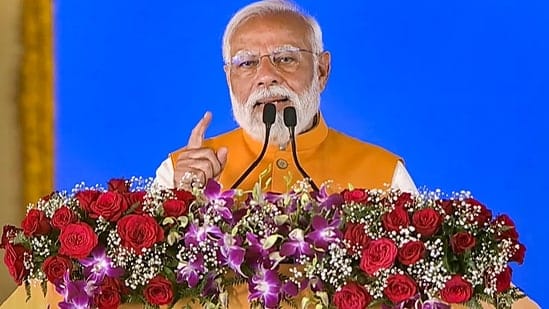 PM Modi: लोकसभा चुनाव से पहले पीएम ने देश को दी द्वारका एक्सप्रेस-वे की सौगात, विपक्षी गठबंधन को बताया घमंडिया गठबंधन